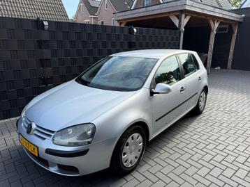 Volkswagen Golf 1.4 FSI Trendline| 5DRS| GRIJS| AIRCO| CRUIS beschikbaar voor biedingen