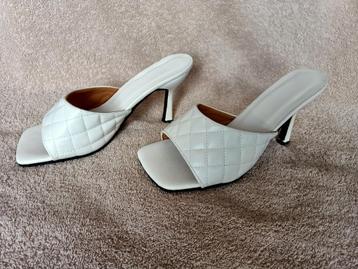 Z.G.A. NIEUW Hakken Slippers wit maat 38 beschikbaar voor biedingen