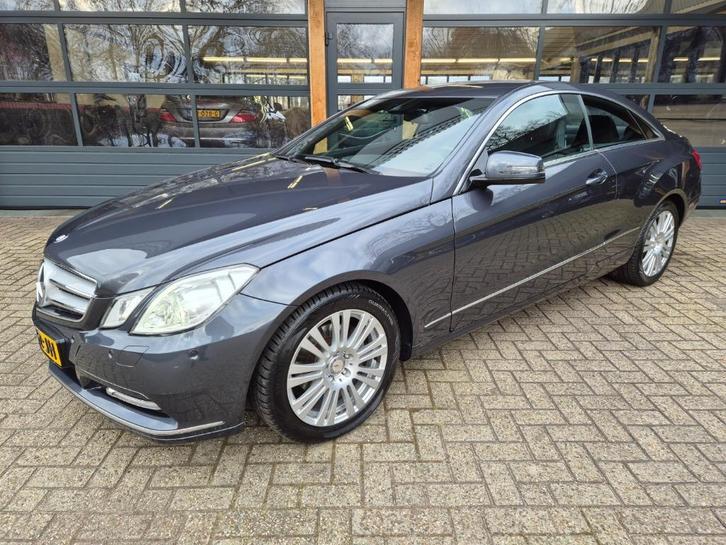 E250 CGi Aut COUPE *2013 *LEER *NAVI *XENON * PDC* STOEL VER, Auto's, Mercedes-Benz, Bedrijf, E-Klasse, ABS, Adaptieve lichten