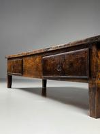 Spaanse Salontafel antiek 18e eeuw