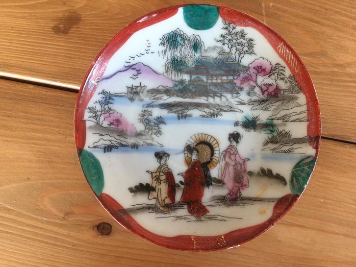 schoteltje japan geisha hand beschilderd schotel kutani, Antiek en Kunst, Antiek | Porselein, Ophalen of Verzenden
