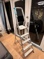 Top ladder 5 treden!, Doe-het-zelf en Verbouw, Ladders en Trappen, Ophalen, Zo goed als nieuw