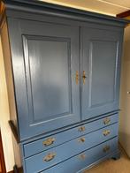 Oude houten linnenkast, Ophalen