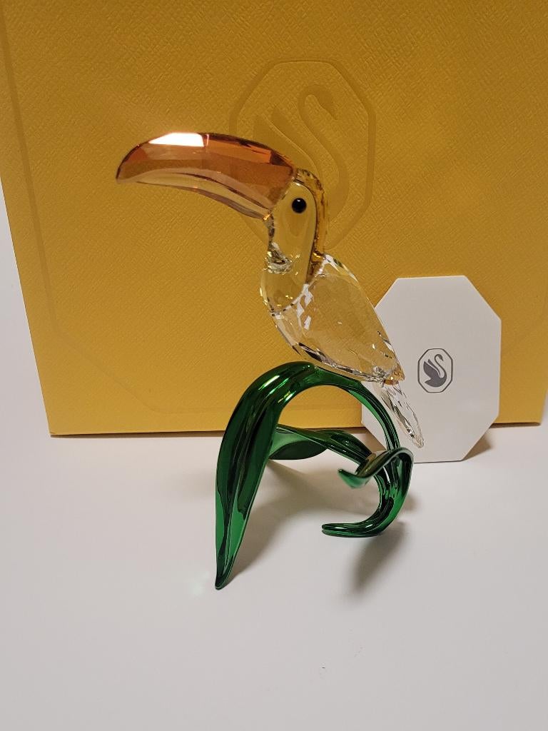 Swarovski 2025 Idyllia Toekan. Kristallijn Shop, Verzamelen, Swarovski, Swarovski@.com, Verzenden, Wattens, Nieuw