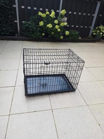 Mooie grote zwarte honden bench 90 x 60 2 deuren  beschikbaar voor biedingen