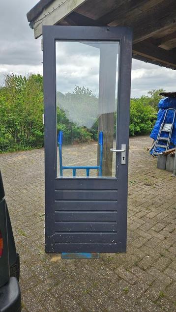 Hardhouten (zware) Achterdeur met dubbel glas 218x83cm beschikbaar voor biedingen
