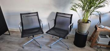 2x vitra eames EA108 draaibare stoelen (aluminium) netweave beschikbaar voor biedingen