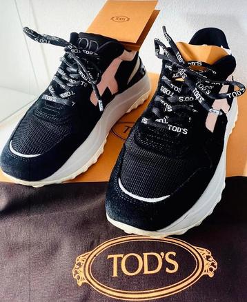 TOD'S SNEAKERS MAAT 38, ( NEW €490) ORIGINEEL💖💖💖 beschikbaar voor biedingen