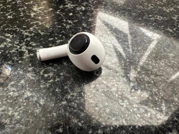 AirPods Pro 2 - Rechter Airpod only (links defect) beschikbaar voor biedingen