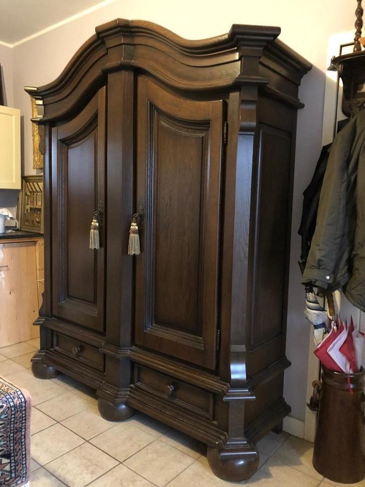 Donker eiken buffetkast servieskast, Huis en Inrichting, Kasten | Buffetkasten, Gebruikt, 200 cm of meer, 50 tot 75 cm, Met lade(s)