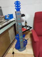 Zeer leuke staande lichtgevende gitaar, Ophalen, Zo goed als nieuw