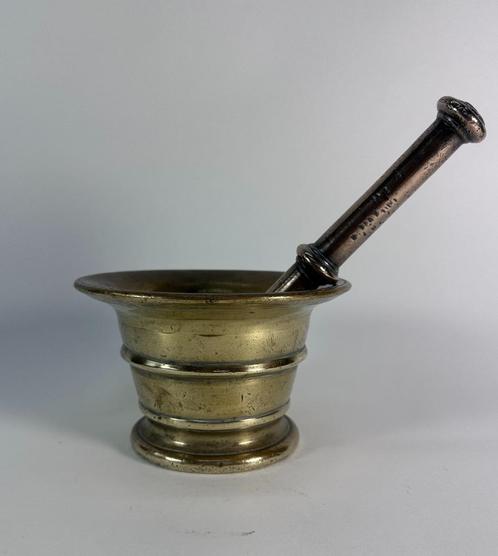 Antieke Spaanse vijzel met stamper – 17e/18e eeuw, brons, Antiek en Kunst, Antiek | Koper en Brons, Ophalen of Verzenden