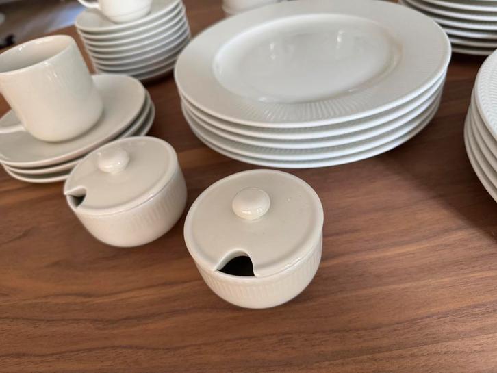 MOSA MAASTRICHT SERVIES, Huis en Inrichting, Keuken | Servies, Gebruikt, Kop(pen) en/of Schotel(s), Overige stijlen, Porselein