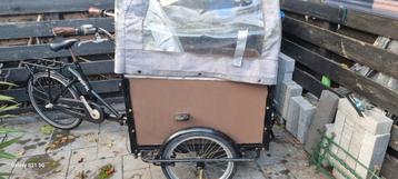 Popal bakfiets zwart, minimale opknapper beschikbaar voor biedingen
