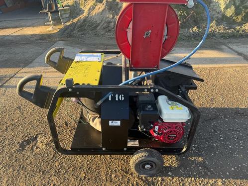 Warmwater hogedrukreiniger karcher hds 801 d met honda motor, Tuin en Terras, Hogedrukreinigers, Zo goed als nieuw, Benzine, Ophalen