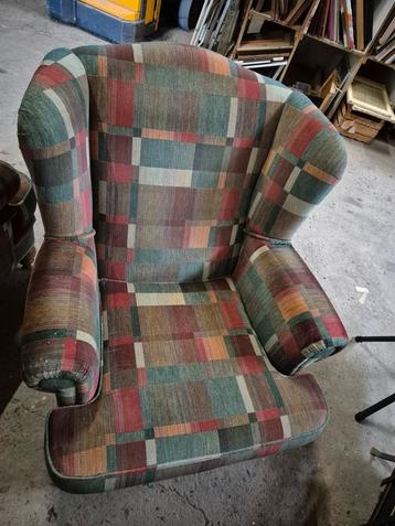 2 fauteuils beschikbaar voor biedingen