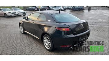 Achterbumper van een Alfa Romeo GT beschikbaar voor biedingen