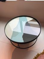 Gekleurde tafel perfect voor in huis, Ophalen