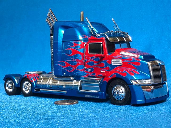 Western Star Terminator film truck! Nieuw! KIJK!, Hobby en Vrije tijd, Modelauto's | 1:50, Nieuw, Bus of Vrachtwagen, Overige merken