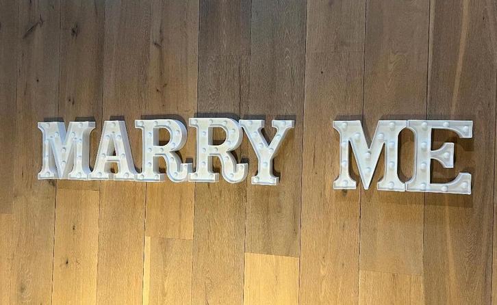 Marry Me LED lichtletters, Huis en Inrichting, Lampen | Overige, Zo goed als nieuw, Ophalen