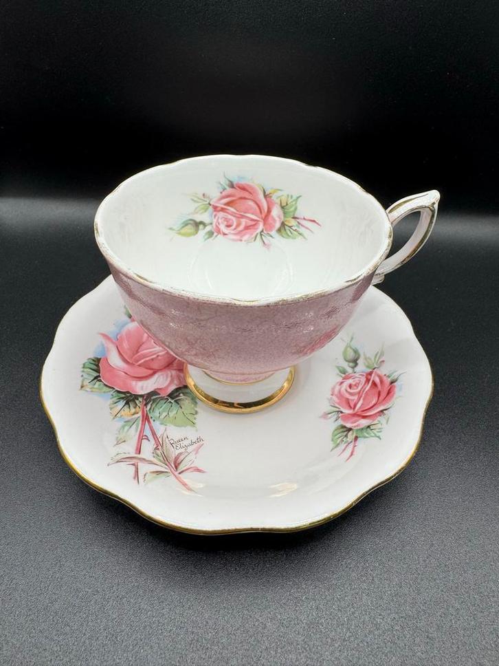 Vintage Queen Elizabeth Rozen Theekop en Schotel, Antiek en Kunst, Antiek | Keukenbenodigdheden, Ophalen of Verzenden