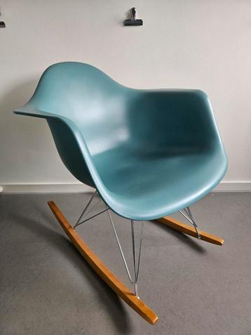 Vitra Eames RAR Schommelstoel (design) beschikbaar voor biedingen