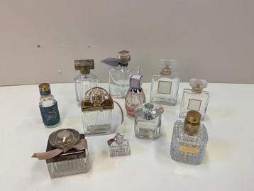 Lege parfumflesjes Chanel Dior Valentino etc.