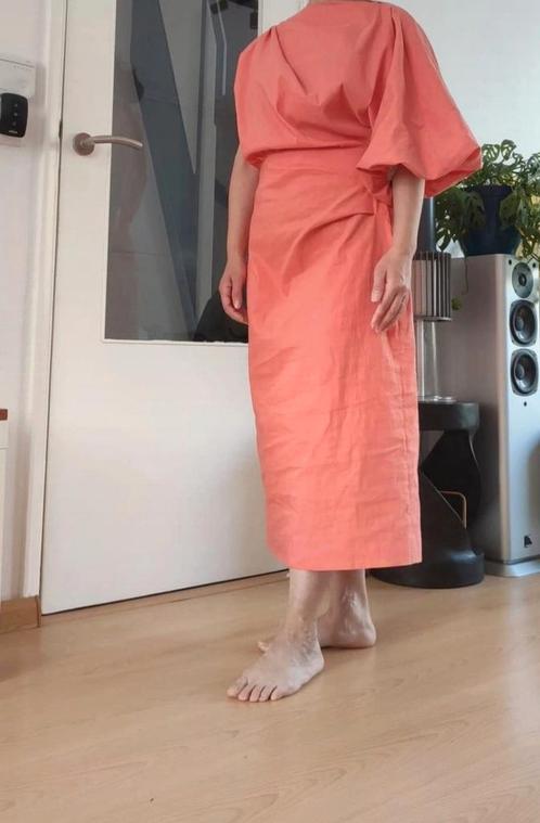Natan stijlvolle jurk met asymmetrische schouder maat M, Kleding | Dames, Gelegenheidskleding, Zo goed als nieuw, Cocktailjurk