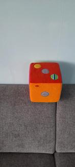 Dobbelsteen 20x20x20 met belletje, Ophalen, Zo goed als nieuw, Overige typen