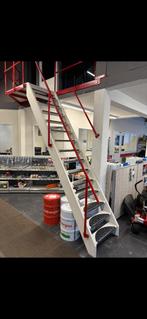 Houten trap, Ophalen, Zo goed als nieuw, Trap, 2 tot 4 meter