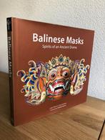 Balinese Masks door Judy Slattum 1e druk 2003, Boeken, Beeldhouwkunst, Judy Slattum, Ophalen of Verzenden, Zo goed als nieuw