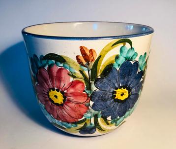 Italiaanse plantenpot, groot, met bloemen beschilderd beschikbaar voor biedingen