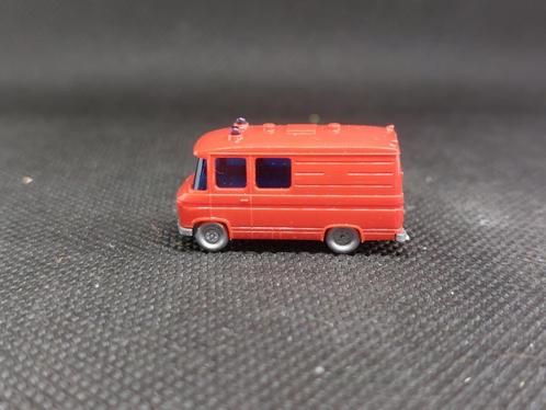 Wiking 934 - Mercedes Transporter "Feuerwehr" (13485), Hobby en Vrije tijd, Modeltreinen | N-Spoor, Gebruikt, Overige typen, Gelijkstroom of Wisselstroom