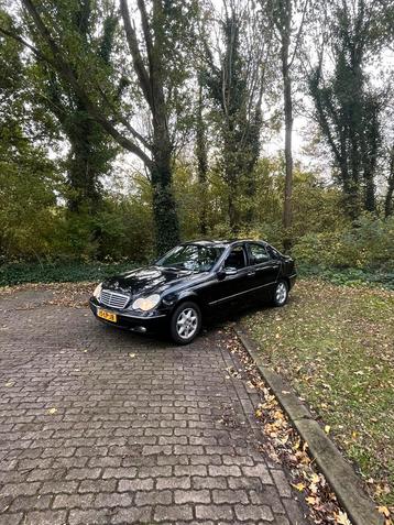Mercedes-Benz C-Klasse 1.8 C180 Kompr Sedan 2003 Zwart beschikbaar voor biedingen