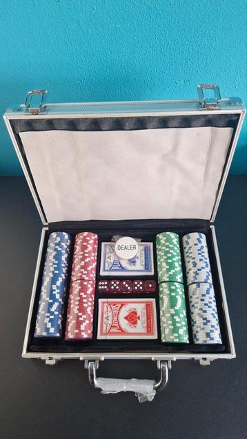 Nieuwe 200-delige Poker Set beschikbaar voor biedingen