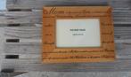 fotolijst hout met tekst "Mom is the essence of love" etc., Ophalen of Verzenden, Zo goed als nieuw