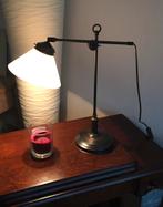 Bronzen staande tafellamp met melkglazen kap., Ophalen, Zo goed als nieuw