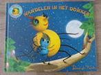 Kinderboek Wandelen in het donker, Ophalen of Verzenden, Zo goed als nieuw