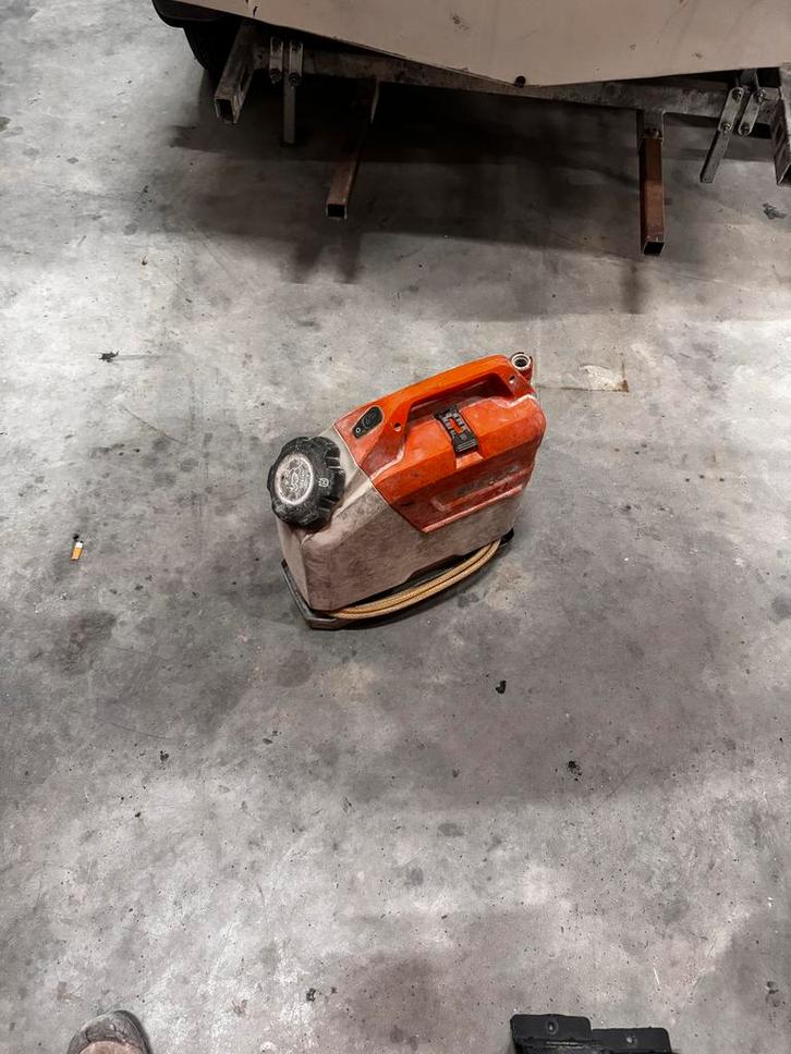 Husqvarna WT15 Watertank - Defecte Pomp, Accu's & Lader, Doe-het-zelf en Verbouw, Gereedschap | Machine-onderdelen en Toebehoren