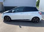 Toyota Yaris 1.5 Hybrid Bi-Tone | Airconditioning | Navigati, Auto's, Toyota, Gebruikt, Euro 6, 4 cilinders, Wit
