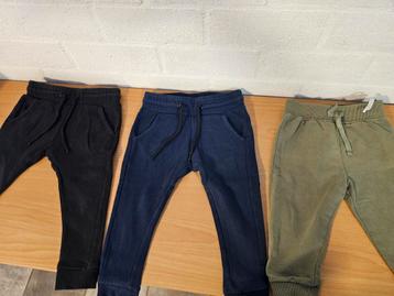 Joggingbroeken 3 stuks maat 86/92 beschikbaar voor biedingen