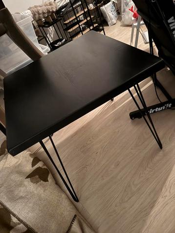 Houten keuken/ eetkamer tafel (tje) beschikbaar voor biedingen