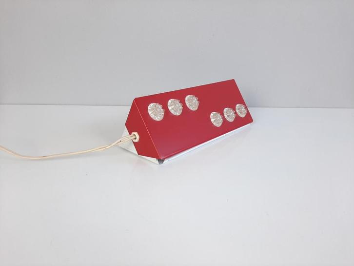 Vintage wandlamp | leeslamp rood met kunststof inzetstukjes, Huis en Inrichting, Lampen | Wandlampen, Gebruikt, Kunststof, Metaal