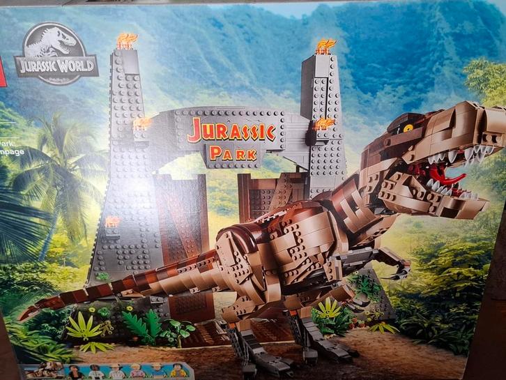 LEGO Jurassic Park T-Rex set (75936), Tickets en Kaartjes, Recreatie | Pretparken en Attractieparken, Eén persoon