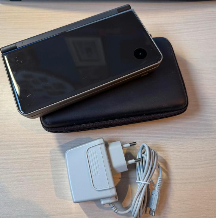 Nintendo DSi XL - Bruin / Brons - Zeer netjes, Spelcomputers en Games, Spelcomputers | Nintendo DS, Zo goed als nieuw, Dsi, Overige kleuren