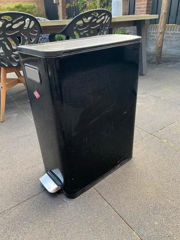 Wesco prullenbak met pedaal beschikbaar voor biedingen