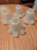 Lampenkapjes. Rokmodel. Vier identieke  kapjes. Puntgaaf!, Ophalen, Gebruikt, Overige kleuren, Overige vormen