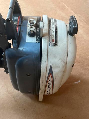 Evinrude Yachtwin 3.0 PK - Vintage Buitenboordmotor beschikbaar voor biedingen