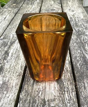 Leuke Amberkleurige Vaas - vintage retro seventies glas beschikbaar voor biedingen