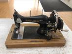 Antiek naaimachine, Antiek en Kunst, Antiek | Naaimachines, Ophalen of Verzenden